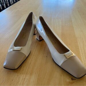 Salvatore Ferragamo Women's Beige Leather Heels